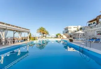 Pelagos has Balcony rooms