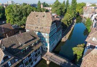 Pavillon REGENT PETITE FRANCE allows 18 year olds to book a room