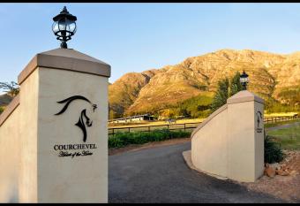 Courchevel Cottages has Balcony rooms