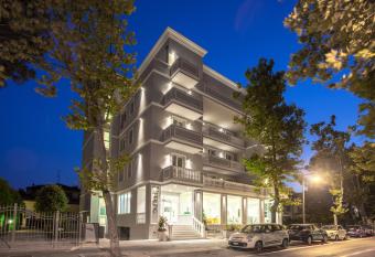Hotel Star has Balcony rooms