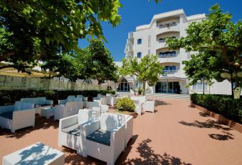 Bajamar Beach Hotel has Balcony rooms