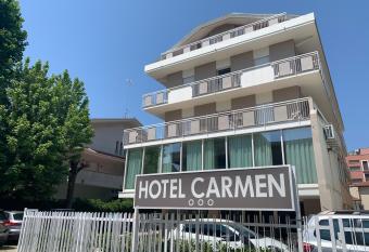 Hotel Carmen allows 18 year olds to book a room