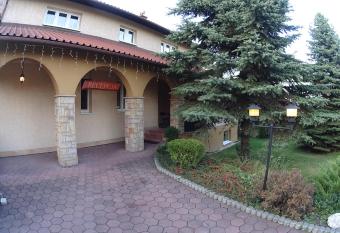 Willa Relaks has Balcony rooms