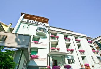 Hotel Dolcevita has Balcony rooms