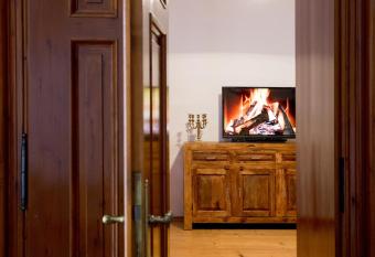 Apartm  n Mari  nsk   5 allows 18 year olds to book a room