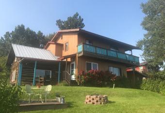 Homer Stay and Play has Balcony rooms