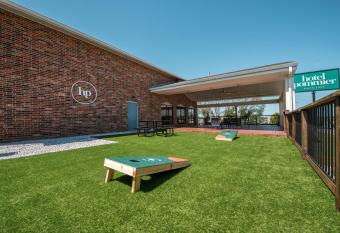 Hotel Pommier allows 18 year olds to book a room