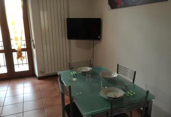 Grazioso Trilocale Centro/Stazione has Balcony rooms