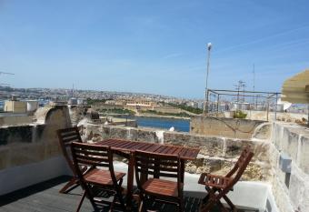 Valletta Maisonette Malta has Balcony rooms