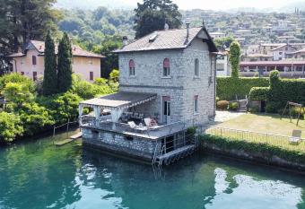 Villa Sofia has Balcony rooms