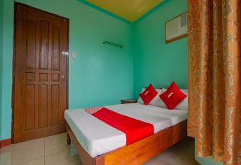 OYO 554 Dads Bayview Pension allows 18 year olds to book a room