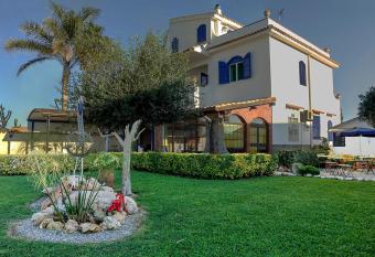 B&B Le Saline has Balcony rooms