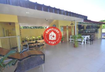 Las Residencias Bed And Breakfast allows 18 year olds to book a room