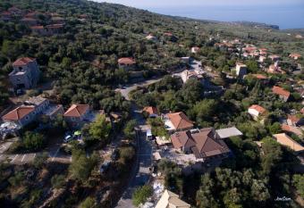 Taygetos Apartments has Balcony rooms