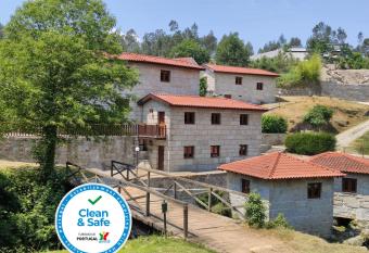 Rilhadas Casas de Campo has Balcony rooms