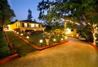 Honeywood Holiday Homes has Balcony rooms