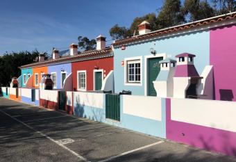 Camping Villa Park Zambujeira do Mar allows 18 year olds to book a room