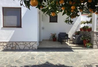 B&B Casetta Minghitto has Balcony rooms