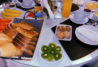 Hotel Am  lia allows 18 year olds to book a room