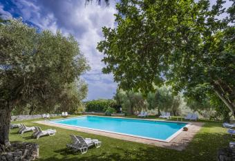 Agriturismo Borgo degli ulivi has Balcony rooms