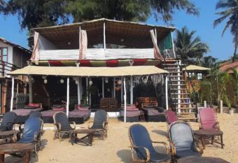 Drishti yoga international has Balcony rooms