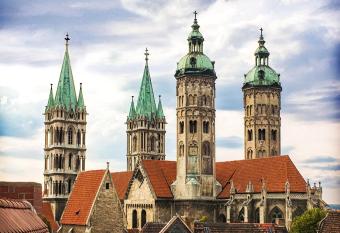 Apartments am Dom has Balcony rooms