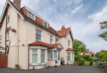 Rosaire Guest House allows 18 year olds to book a room