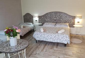 B&B La Tartaruga has Balcony rooms