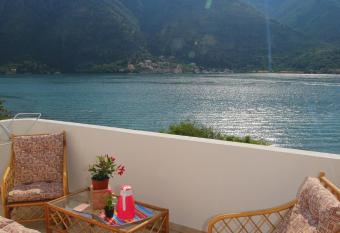 Apartment Jovana has Balcony rooms