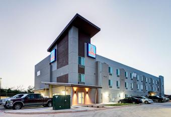 Studio 6-Sweetwater, TX allows 18 year olds to book a room