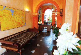 Casa Montalvo Bed & Breakfast allows 18 year olds to book a room