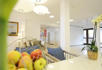 Seewirt & Haus Attila has Balcony rooms