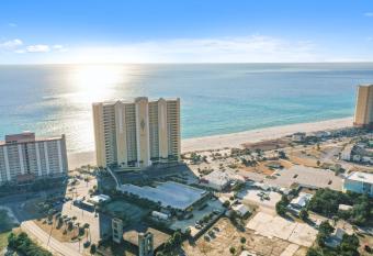 Emerald Isle by Panhandle Getaways has Balcony rooms