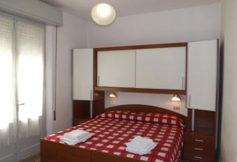 Hotel La Vela has Balcony rooms