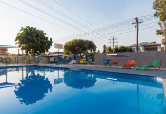 Batavia Apartments allows 18 year olds to book a room