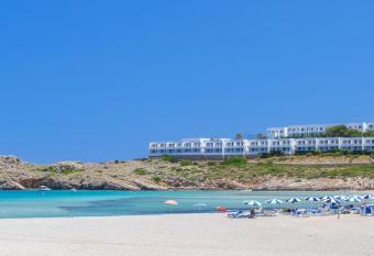 Beach Club Menorca has Balcony rooms