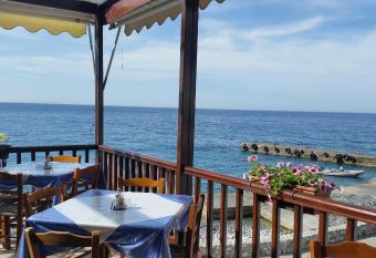 Tarra has Balcony rooms