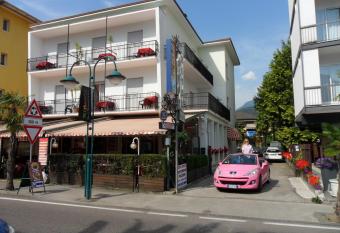 Hotel Rialto has Balcony rooms