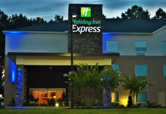 Holiday Inn Express Defuniak Springs By IHG allows 18 year olds to book a room