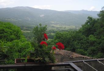 Il Sorriso has Balcony rooms