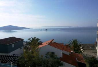 Apartments Mrdan has Balcony rooms