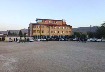 Butik Ertur Hotel allows 18 year olds to book a room