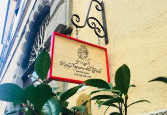 La Stagione dell Arte allows 18 year olds to book a room