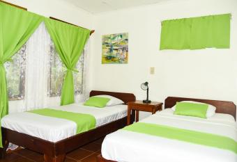 Hotel Marielos has Balcony rooms