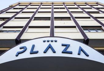 Hotel Plaza has Smoking rooms