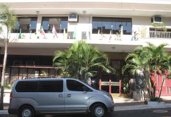 Gran Hotel Parana allows 18 year olds to book a room