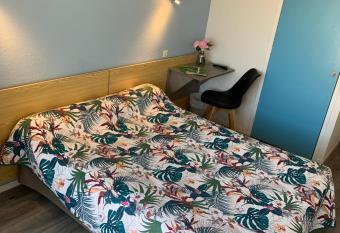 Hotel Bains Sarrailh has Balcony rooms