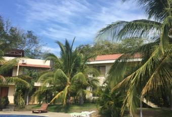 Las Colinas de Ocotal allows 18 year olds to book a room