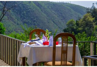 Thomsons Falls Lodge has Balcony rooms