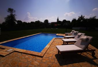 Holiday Home Bulog has Balcony rooms